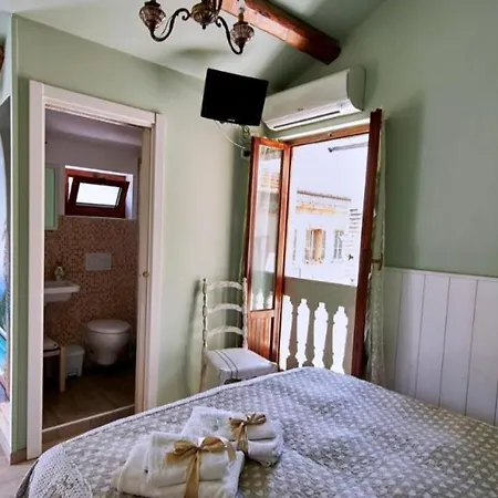 Del Castello Bed & Breakfast 4*